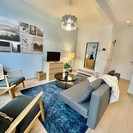 Oneluxstay Near Fashion District Apartmanhotel